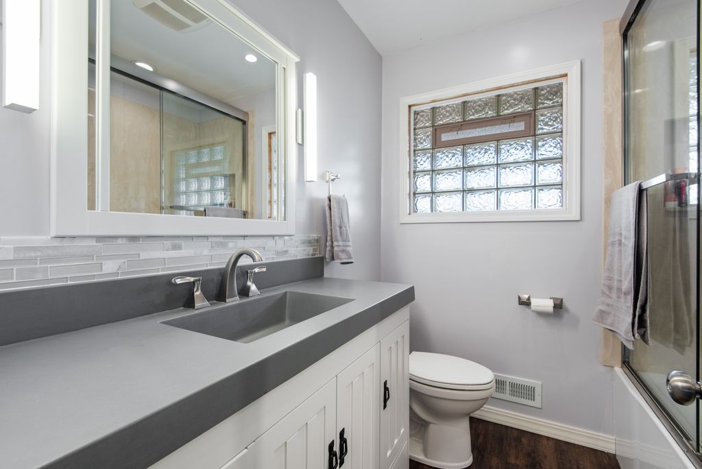 Sleek modern bathroom